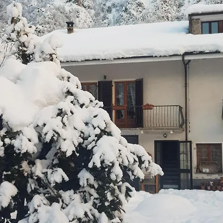 Lou Porti -Agriturismo A Monterosso Grana مزرعة للإقامة