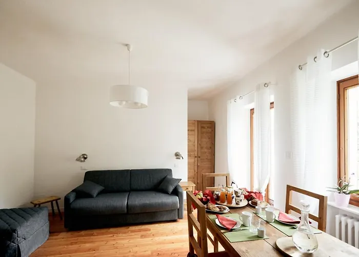 ファームステイ Lou Porti -agriturismo A Monterosso Grana